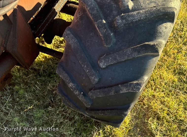 image for item DQ6838 1985 Ditch Witch 4010 trencher