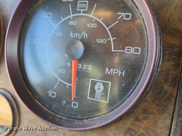 image for item DQ6847 1989 Kenworth T660 flatbed truck