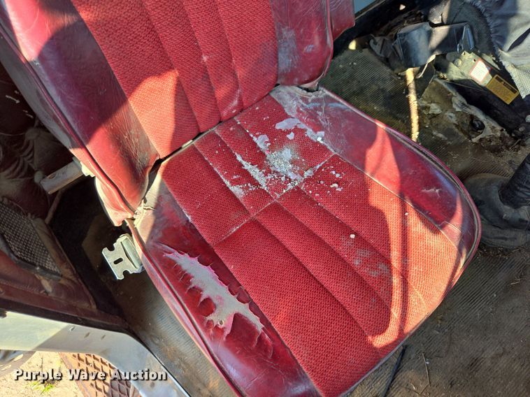 image for item DQ6847 1989 Kenworth T660 flatbed truck