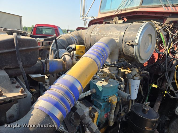 image for item DQ6847 1989 Kenworth T660 flatbed truck