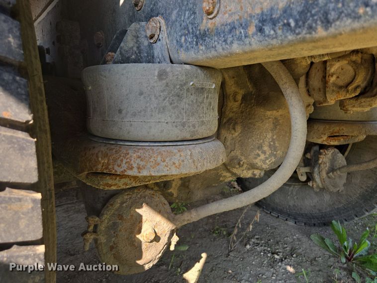 image for item DQ6847 1989 Kenworth T660 flatbed truck