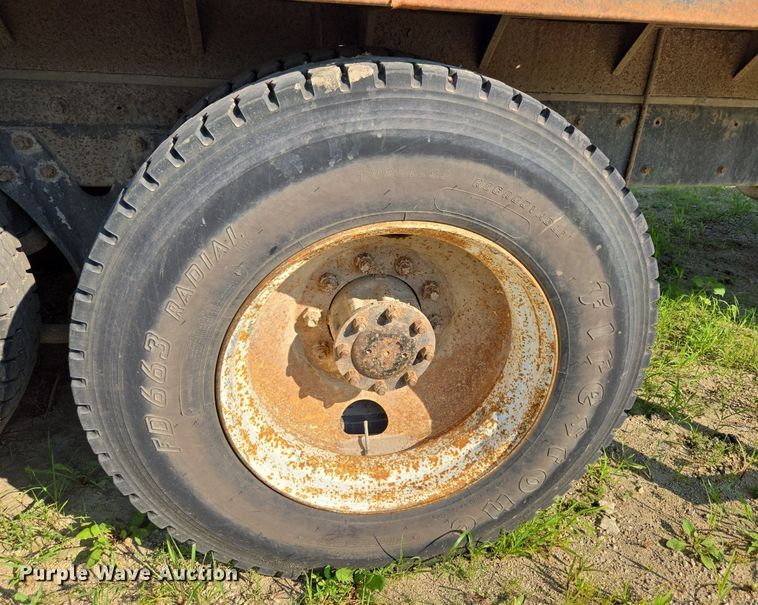 image for item DQ6847 1989 Kenworth T660 flatbed truck