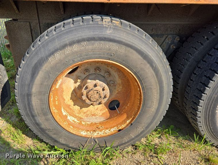 image for item DQ6847 1989 Kenworth T660 flatbed truck