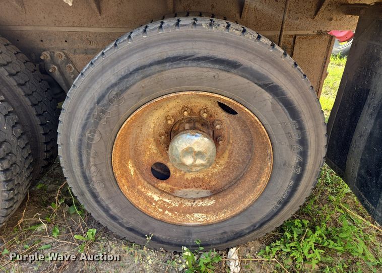 image for item DQ6847 1989 Kenworth T660 flatbed truck