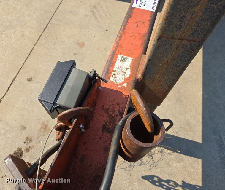 image for item DQ6848 1995 Charles Machine Works TP18-1 equipment trailer