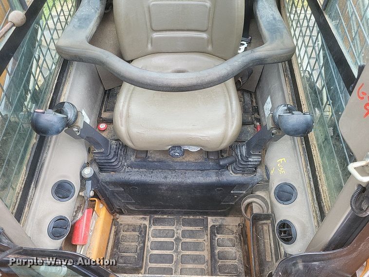 image for item DR4864 2014 Case SV250 skid steer loader