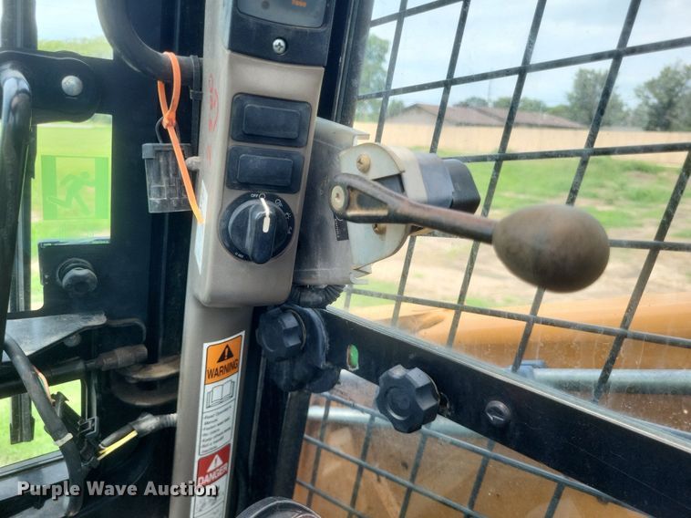 image for item DR4864 2014 Case SV250 skid steer loader