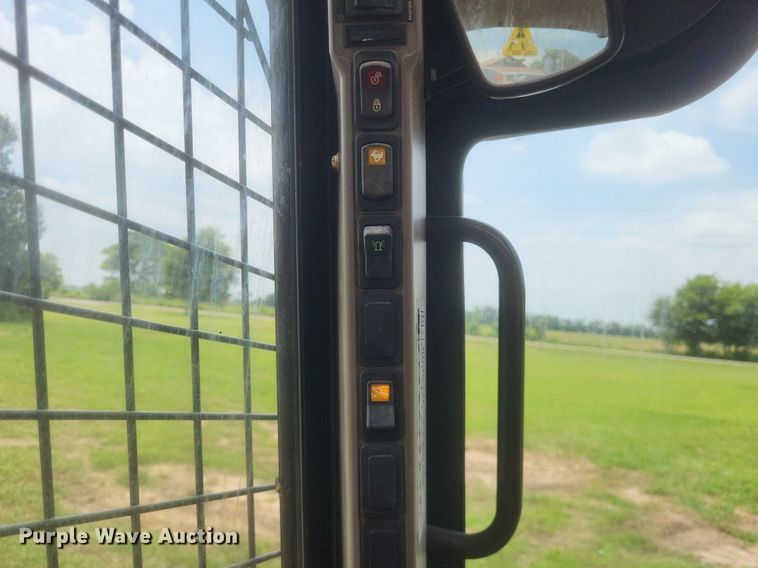 image for item DR4864 2014 Case SV250 skid steer loader