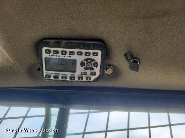 image for item DR4864 2014 Case SV250 skid steer loader