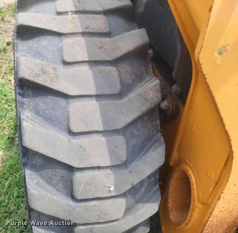 image for item DR4864 2014 Case SV250 skid steer loader