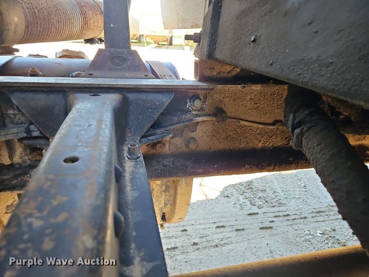 image for item DR8686 1990 Mack CH613 dump truck