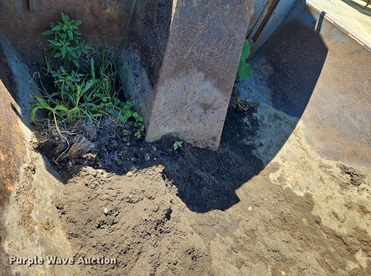 image for item DR8686 1990 Mack CH613 dump truck