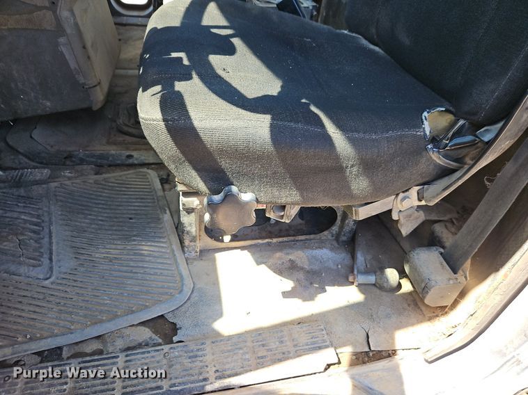 image for item DR8686 1990 Mack CH613 dump truck