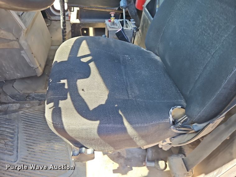 image for item DR8686 1990 Mack CH613 dump truck