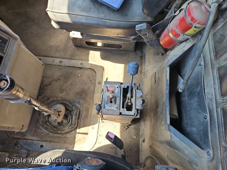 image for item DR8686 1990 Mack CH613 dump truck