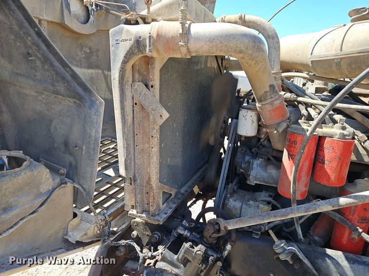 image for item DR8686 1990 Mack CH613 dump truck