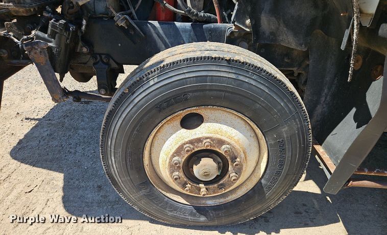 image for item DR8686 1990 Mack CH613 dump truck