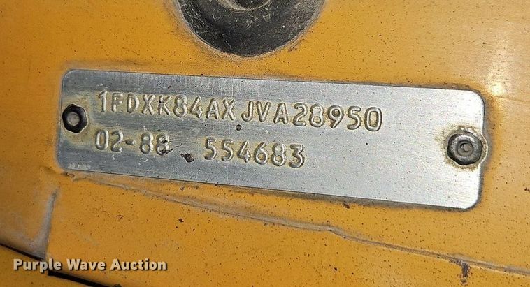 image for item DR8700 1988 Ford F800 oil distributor truck