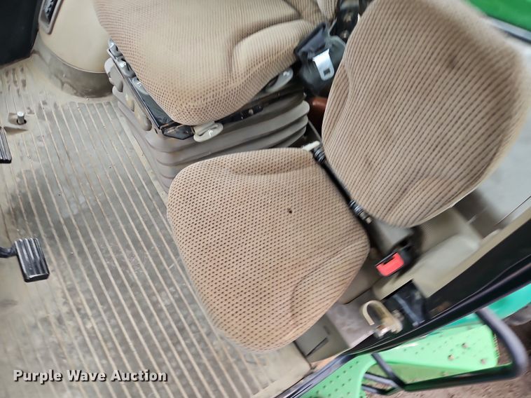 image for item DR8701 2016 John Deere 9620R 4WD tractor