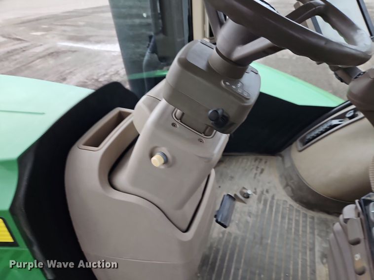 image for item DR8701 2016 John Deere 9620R 4WD tractor