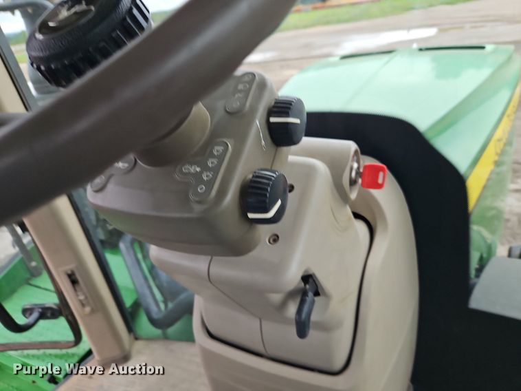 image for item DR8701 2016 John Deere 9620R 4WD tractor