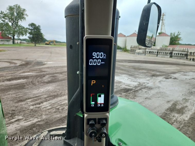 image for item DR8701 2016 John Deere 9620R 4WD tractor