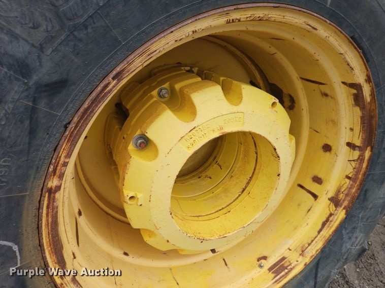 image for item DR8701 2016 John Deere 9620R 4WD tractor