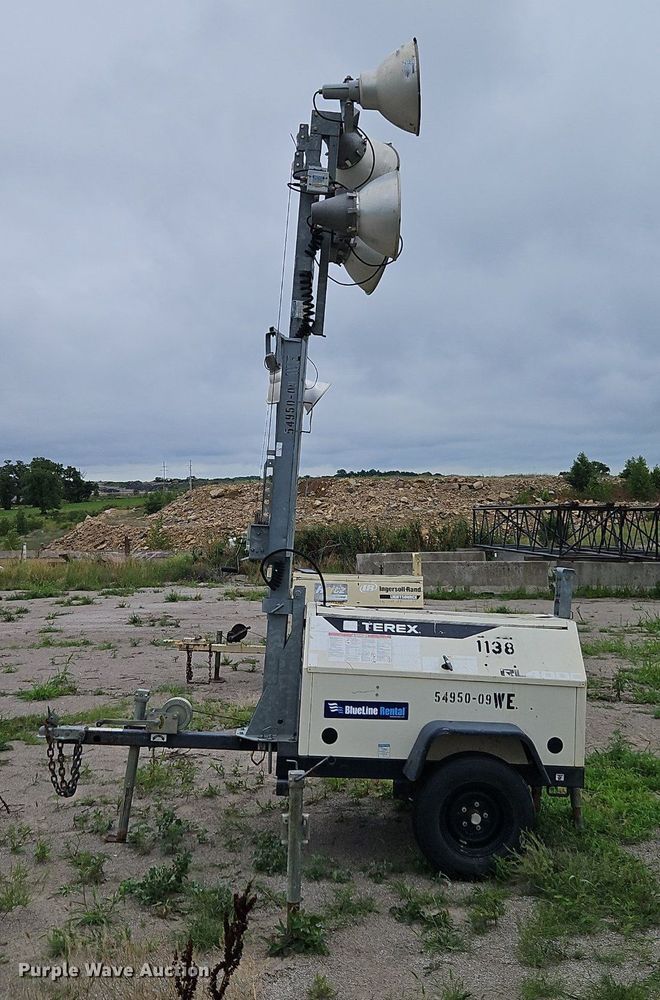 image for item DR8703 2010 Terex RL4000 light plant