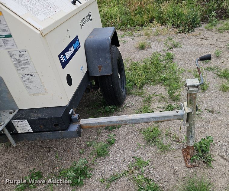 image for item DR8703 2010 Terex RL4000 light plant