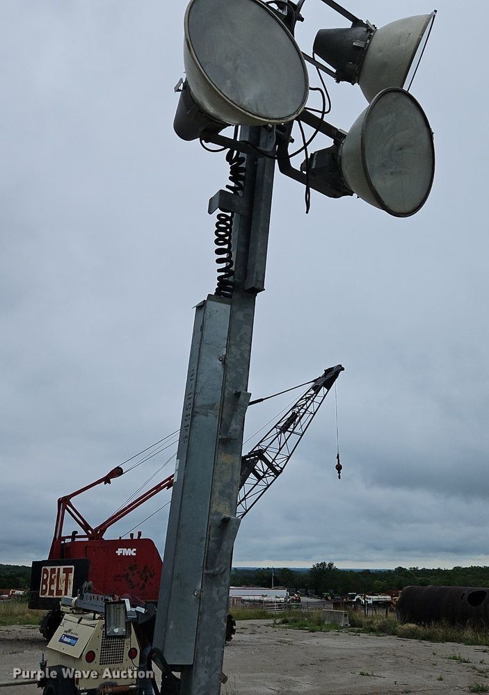 image for item DR8703 2010 Terex RL4000 light plant