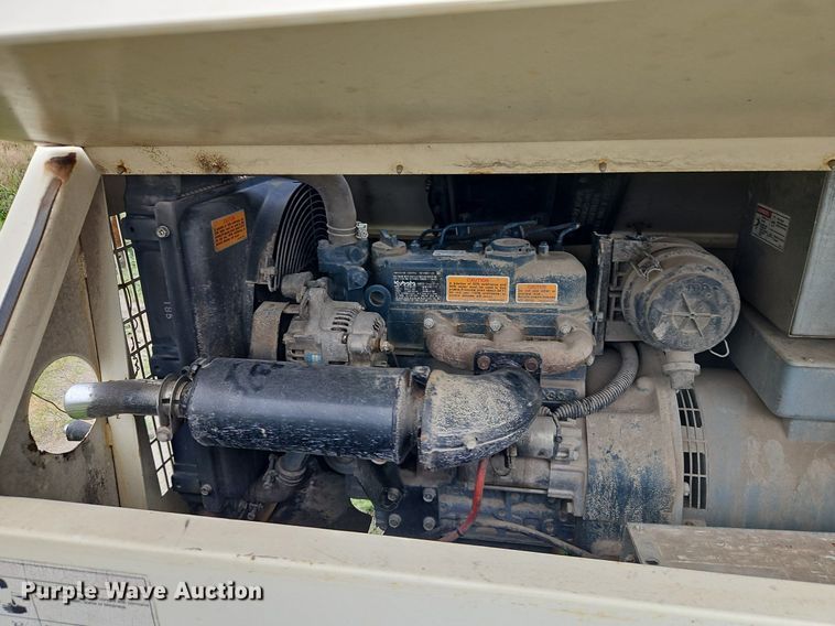 image for item DR8703 2010 Terex RL4000 light plant