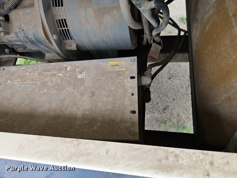 image for item DR8703 2010 Terex RL4000 light plant