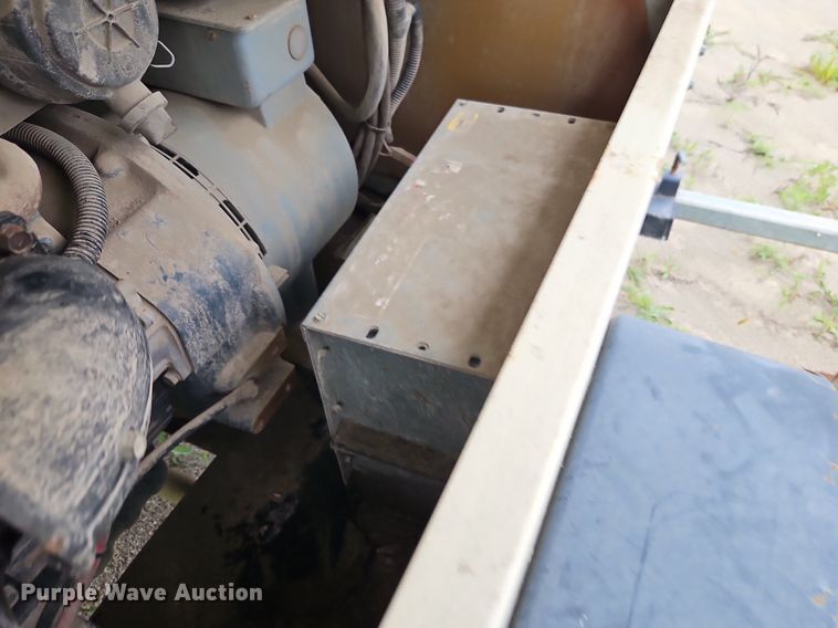 image for item DR8703 2010 Terex RL4000 light plant