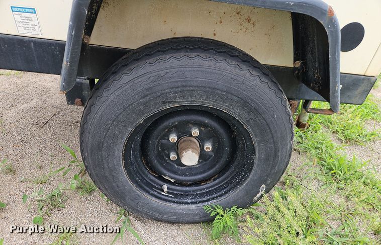 image for item DR8703 2010 Terex RL4000 light plant