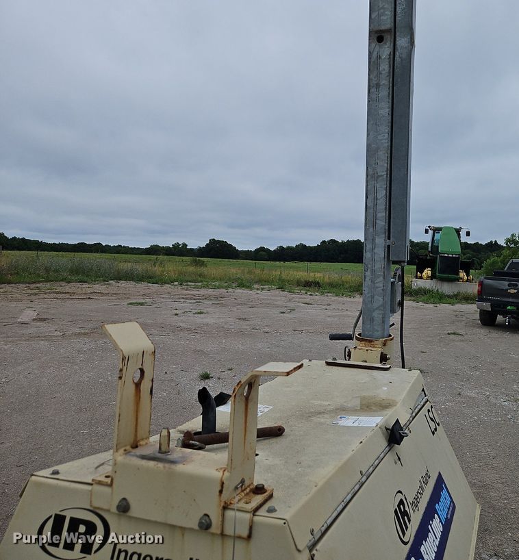 image for item DR8704 2011 Ingersoll Rand  LSC-60HZ-T4F light plant