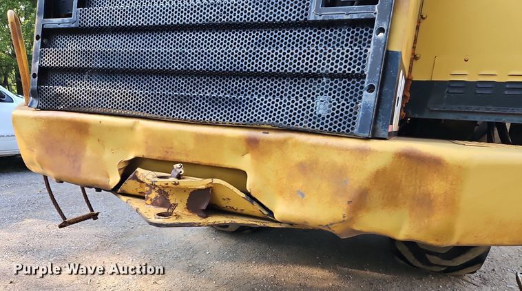 image for item DR8711 1996 Caterpillar  615C II elevating scraper