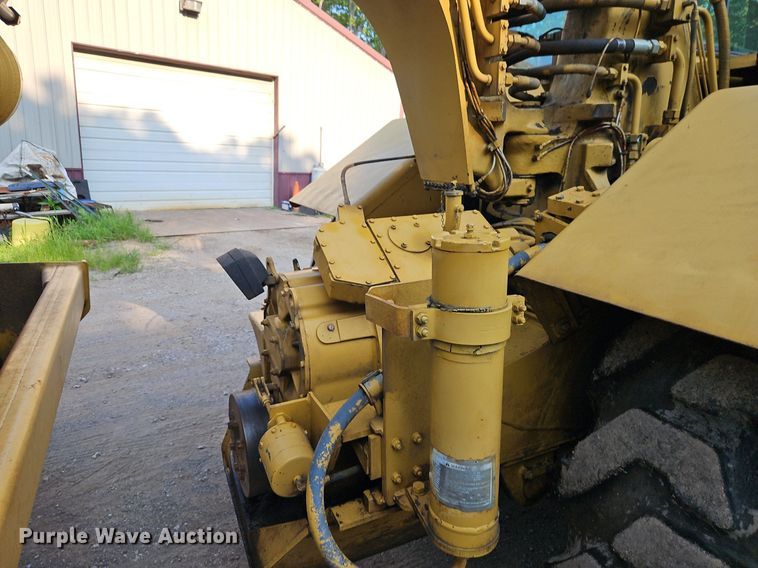 image for item DR8711 1996 Caterpillar  615C II elevating scraper