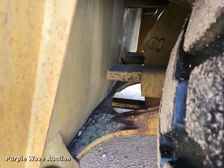 image for item DR8711 1996 Caterpillar  615C II elevating scraper