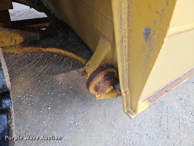 image for item DR8711 1996 Caterpillar  615C II elevating scraper