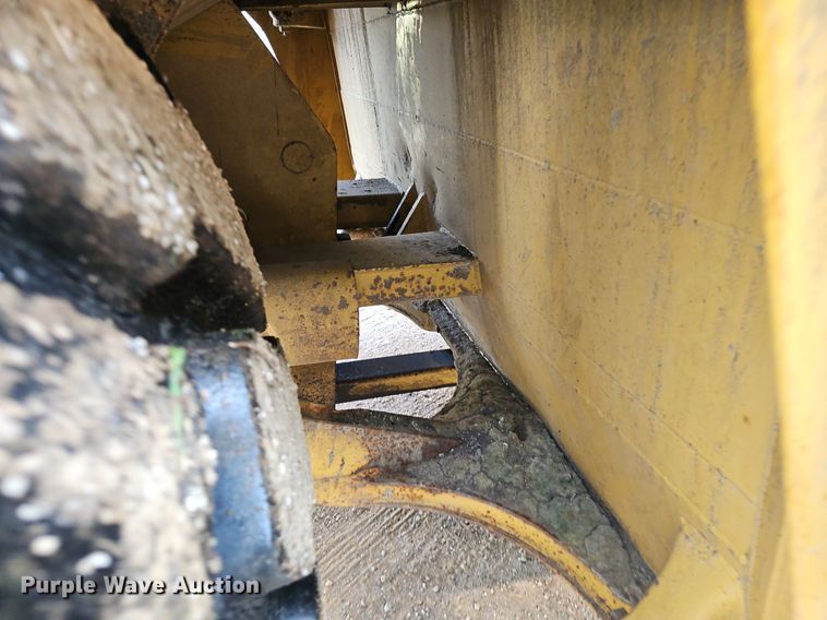 image for item DR8711 1996 Caterpillar  615C II elevating scraper