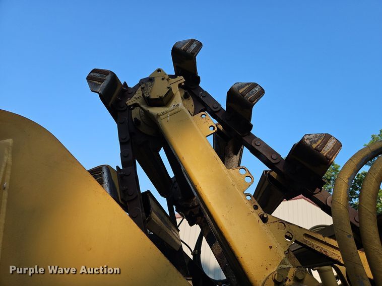 image for item DR8711 1996 Caterpillar  615C II elevating scraper