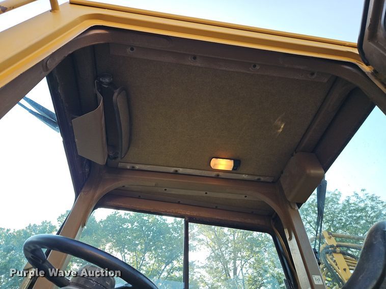 image for item DR8711 1996 Caterpillar  615C II elevating scraper