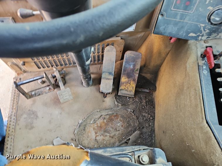 image for item DR8711 1996 Caterpillar  615C II elevating scraper