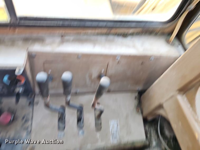 image for item DR8711 1996 Caterpillar  615C II elevating scraper