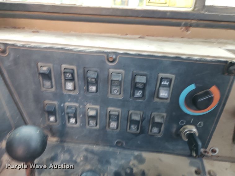 image for item DR8711 1996 Caterpillar  615C II elevating scraper