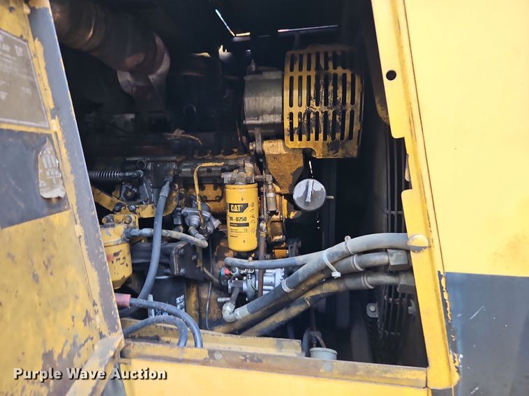 image for item DR8711 1996 Caterpillar  615C II elevating scraper