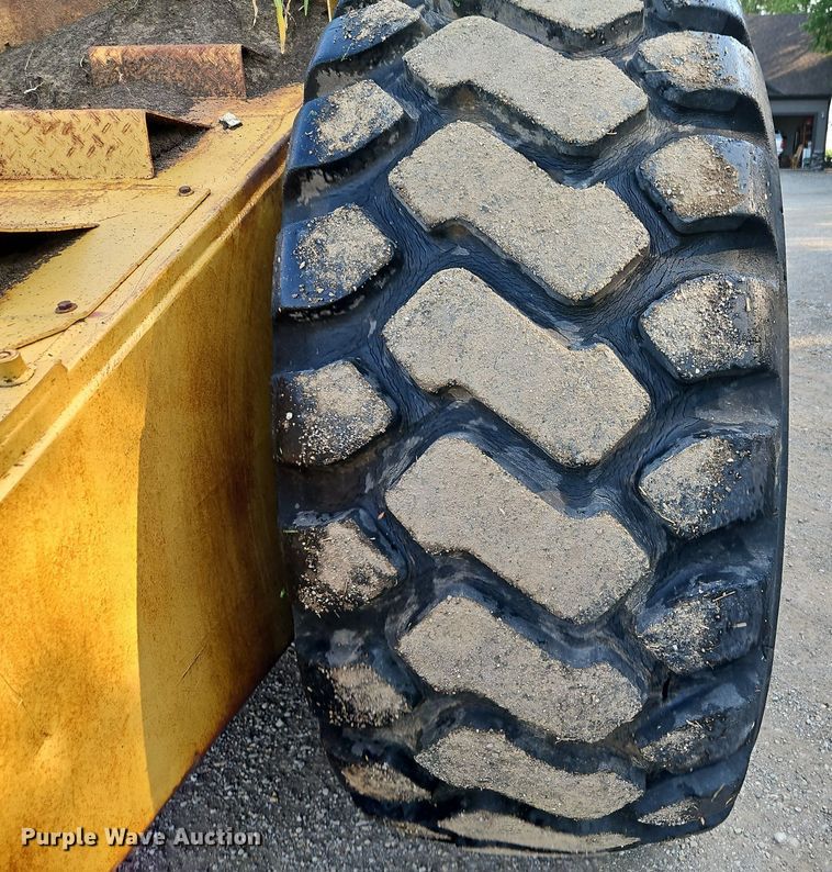 image for item DR8711 1996 Caterpillar  615C II elevating scraper