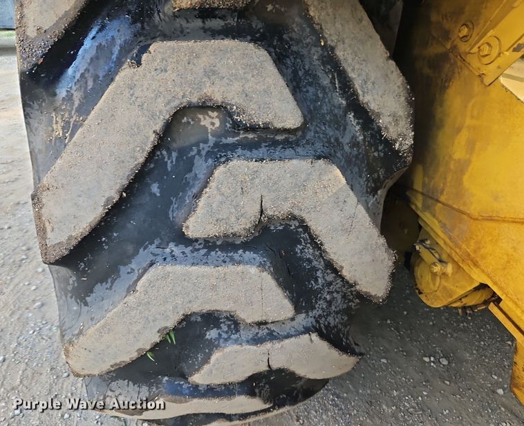 image for item DR8711 1996 Caterpillar  615C II elevating scraper