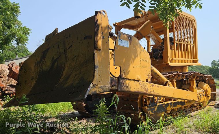 image for item DR8712 1967 Caterpillar  D7E dozer