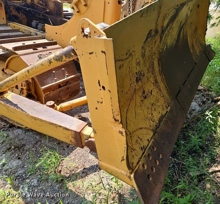 image for item DR8712 1967 Caterpillar  D7E dozer